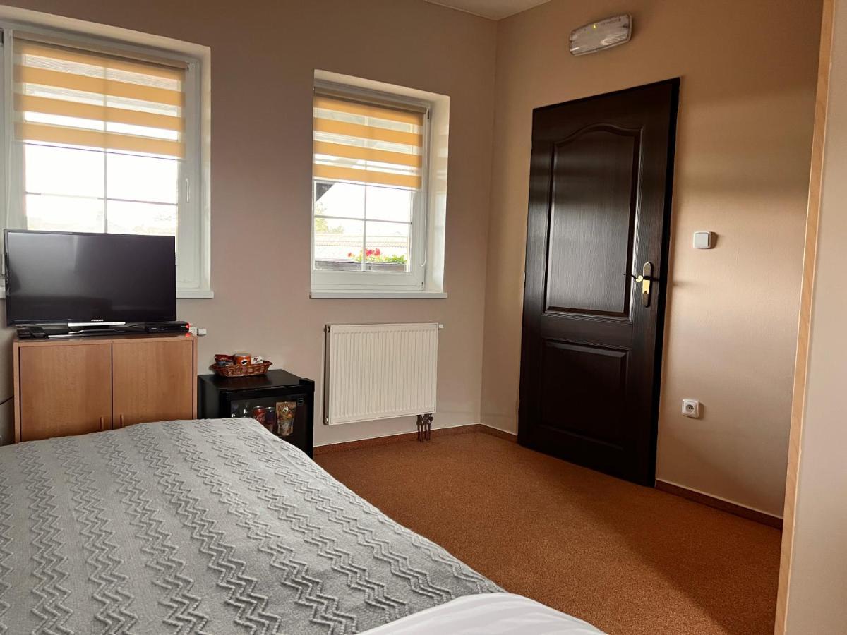 Hotel Marislav Cesnovice المظهر الخارجي الصورة